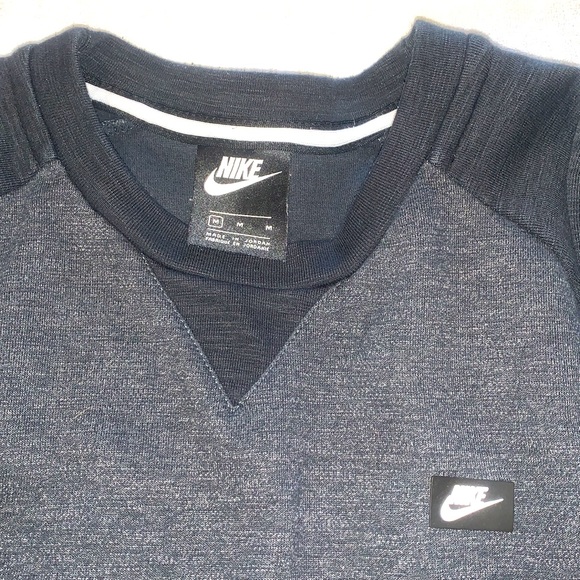 NIKE CREWNECK SWEATSHIRT - Picture 5 of 8